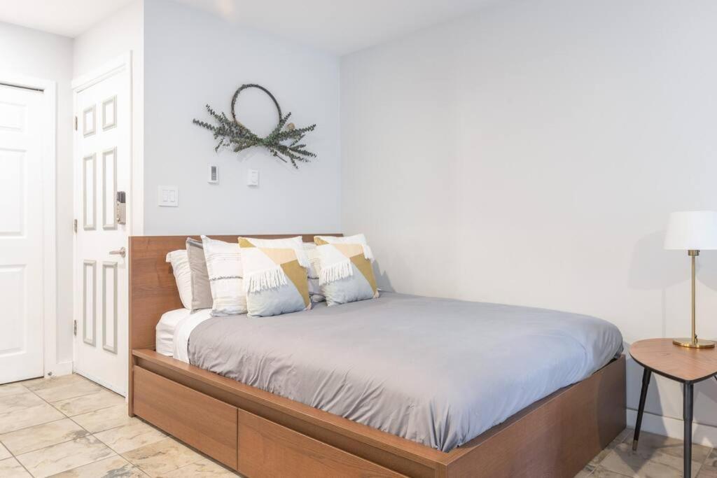 Updated Whistler Creekside Studio With Free Parking Exterior photo